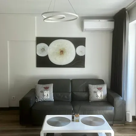 Hipodromo Street Апартаменти